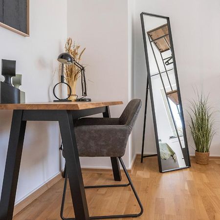 Center Dream Apartment - Netflix Krefeld Eksteriør billede